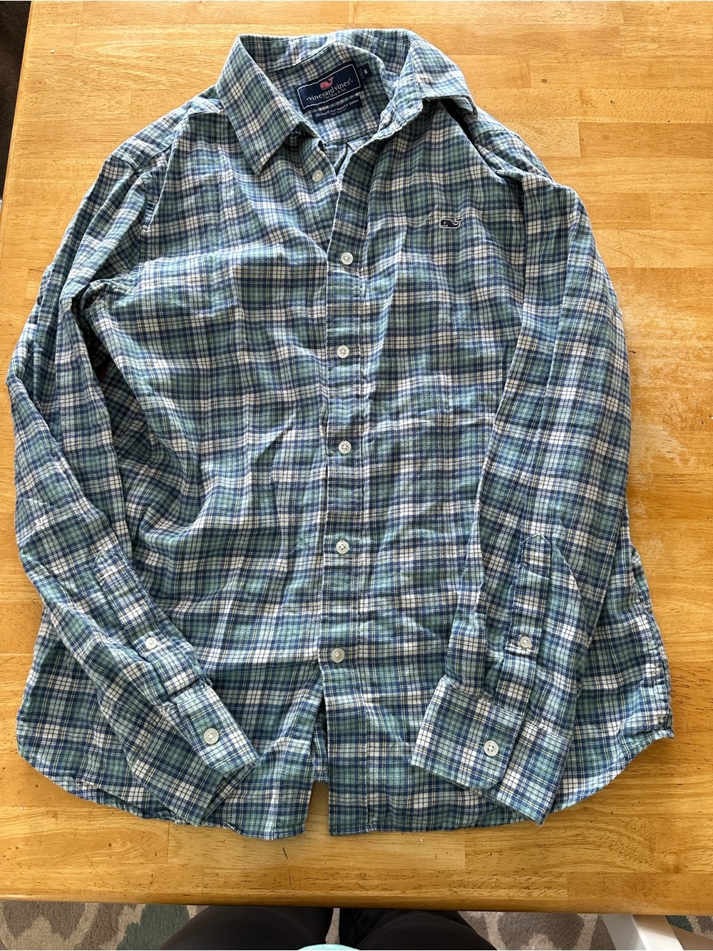 Vineyard Vines men’s shirt medium